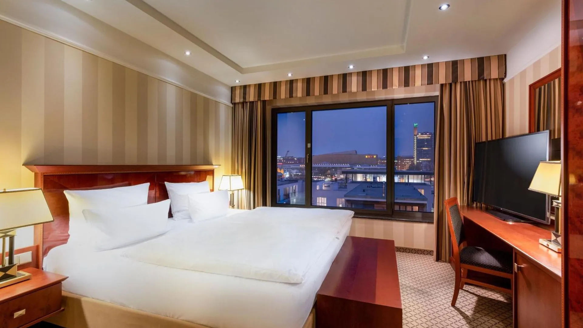Jw Marriott Hotel Berlin 5*,  Almanya